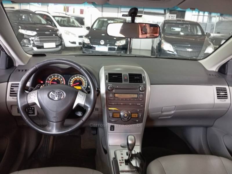 TOYOTA - COROLLA - 2012/2012 - Bege - R$ 65.900,00