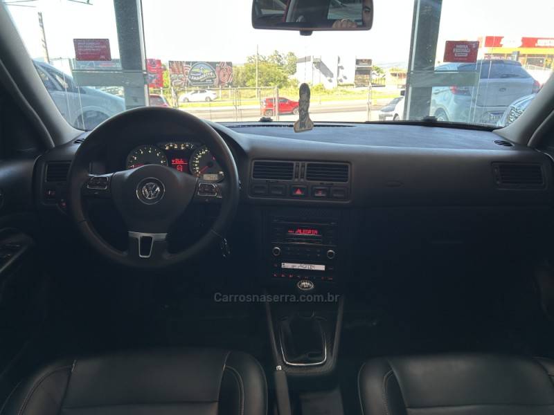 VOLKSWAGEN - GOLF - 2014/2014 - Vermelha - R$ 64.900,00