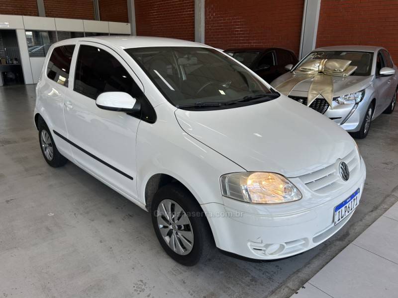 VOLKSWAGEN - FOX - 2004/2004 - Branca - R$ 26.900,00