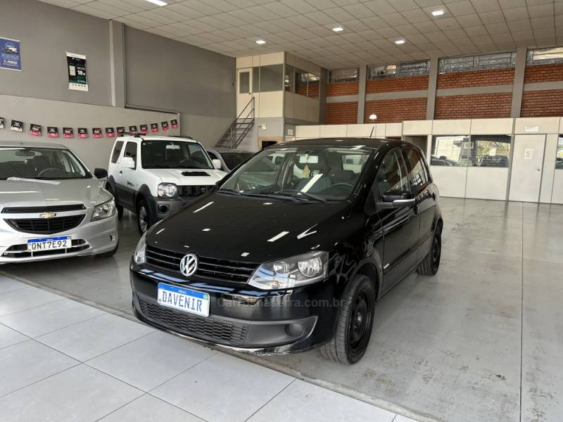 VOLKSWAGEN - FOX - 2011/2012 - Preta - R$ 30.900,00