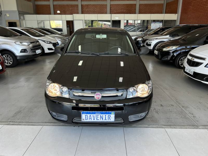 FIAT - PALIO - 2014/2014 - Preta - R$ 30.900,00