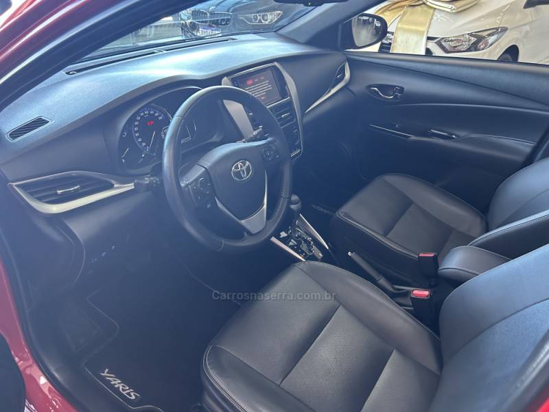 TOYOTA - YARIS - 2019/2020 - Vermelha - R$ 86.900,00