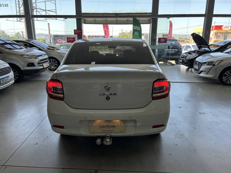 RENAULT - LOGAN - 2022/2023 - Branca - R$ 59.900,00