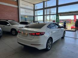 HYUNDAI - ELANTRA - 2017/2018 - Branca - R$ 86.900,00