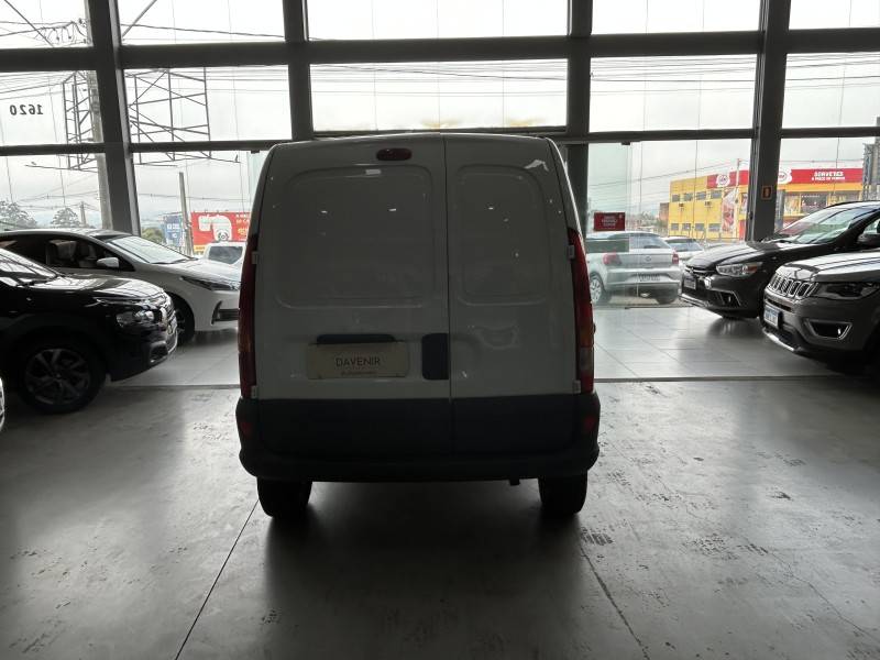 RENAULT - KANGOO - 2016/2017 - Branca - R$ 54.900,00