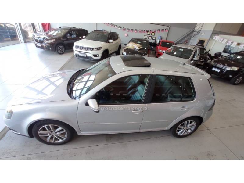 VOLKSWAGEN - GOLF - 2012/2013 - Prata - R$ 64.900,00