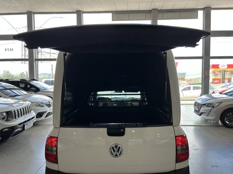 VOLKSWAGEN - SAVEIRO - 2012/2013 - Branca - R$ 46.900,00