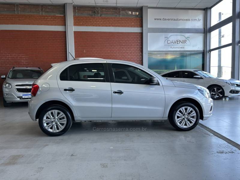 VOLKSWAGEN - GOL - 2021/2022 - Prata - R$ 61.900,00
