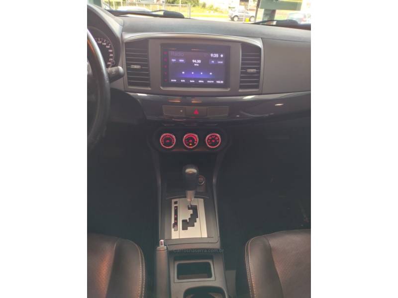 MITSUBISHI - LANCER - 2013/2014 - Prata - R$ 63.900,00