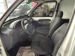 RENAULT - KANGOO - 2016/2017 - Branca - R$ 54.900,00