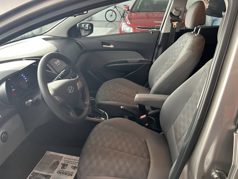 HYUNDAI - HB20S - 2018/2018 - Prata - R$ 69.900,00