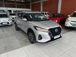 NISSAN - KICKS - 2022/2022 - Prata - R$ 99.900,00