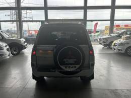 MITSUBISHI - PAJERO TR4 - 2014/2014 - Prata - R$ 68.900,00