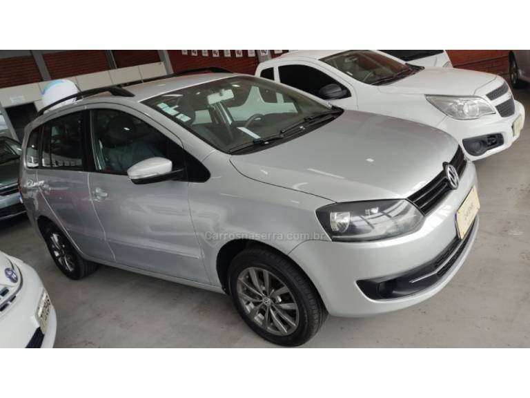 VOLKSWAGEN - SPACEFOX - 2012/2013 - Prata - R$ 46.900,00