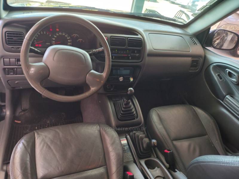 CHEVROLET - TRACKER - 2008/2008 - Preta - R$ 46.900,00