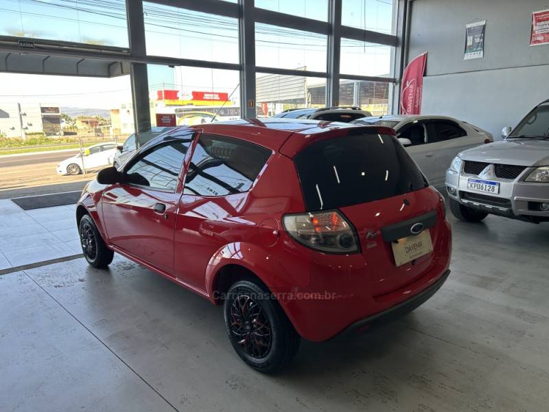 FORD - KA - 2013/2013 - Vermelha - R$ 27.900,00