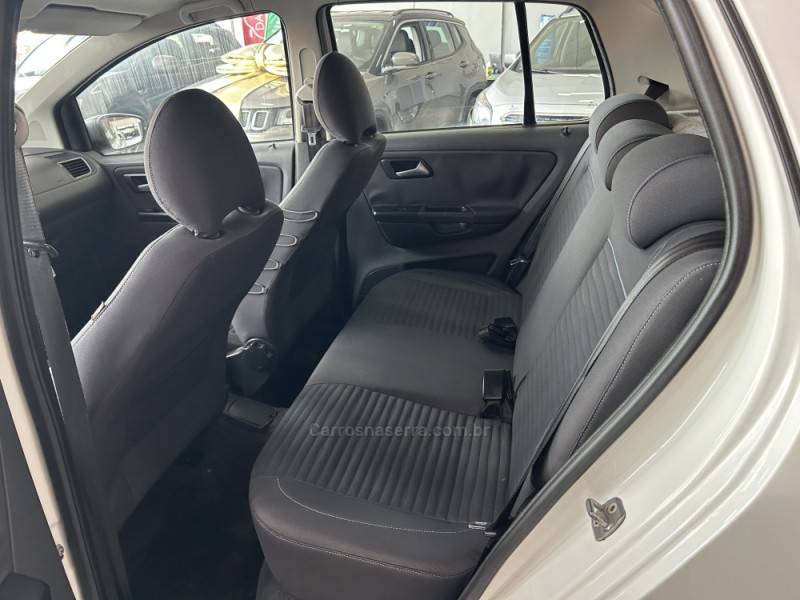 VOLKSWAGEN - CROSSFOX - 2011/2012 - Branca - R$ 43.900,00