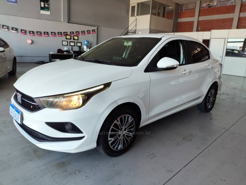 FIAT - CRONOS - 2021/2022 - Branca - R$ 76.900,00