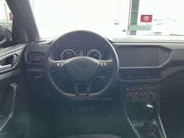 VOLKSWAGEN - T-CROSS - 2023/2023 - Preta - R$ 97.900,00