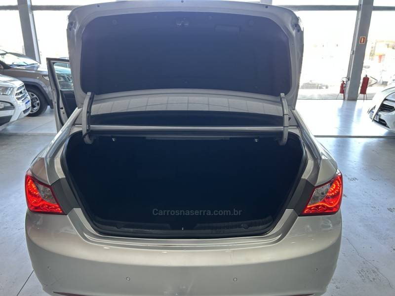 HYUNDAI - SONATA - 2012/2012 - Prata - R$ 72.900,00