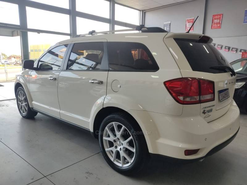 DODGE - JOURNEY - 2014/2014 - Branca - R$ 66.900,00