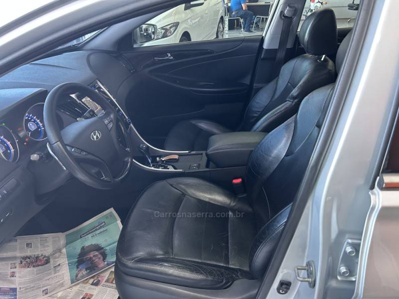 HYUNDAI - SONATA - 2012/2012 - Prata - R$ 72.900,00