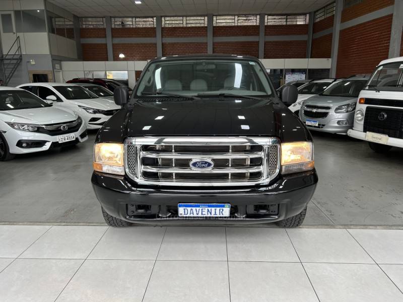 FORD - F-250 - 2000/2000 - Preta - R$ 119.900,00