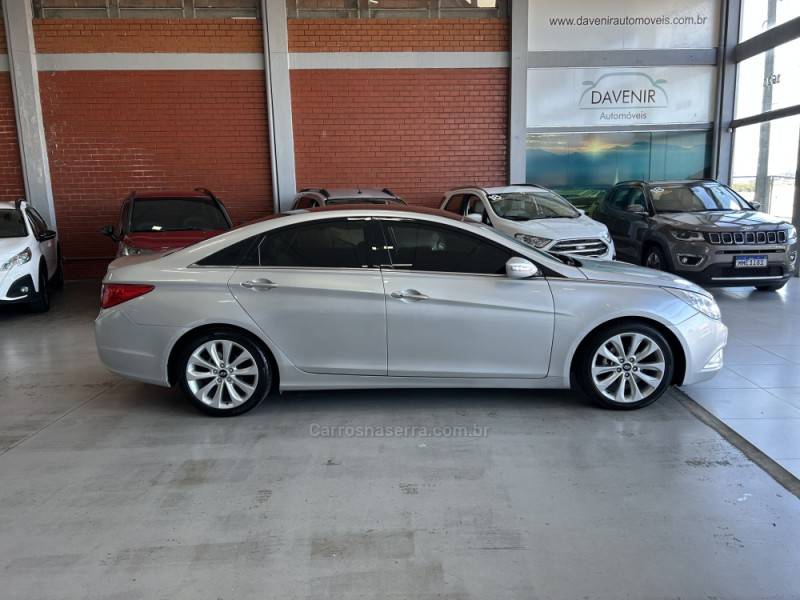 HYUNDAI - SONATA - 2012/2012 - Prata - R$ 72.900,00