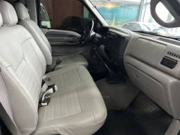 FORD - F-250 - 2000/2000 - Preta - R$ 119.900,00