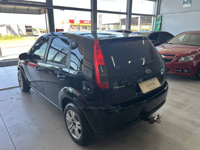 FORD - FIESTA - 2013/2013 - Preta - R$ 34.900,00