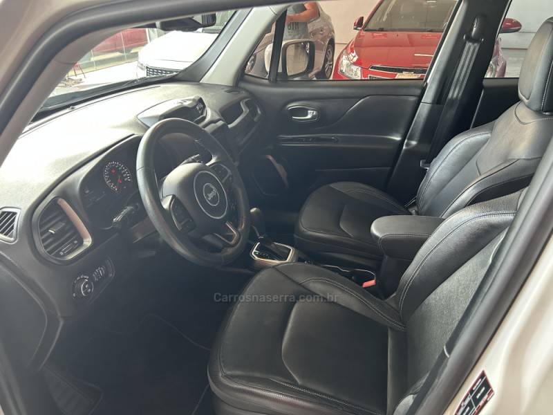 JEEP - RENEGADE - 2019/2020 - Branca - R$ 88.900,00