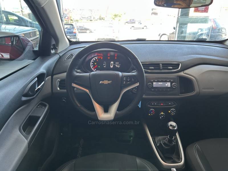 CHEVROLET - ONIX - 2019/2019 - Vermelha - R$ 57.900,00