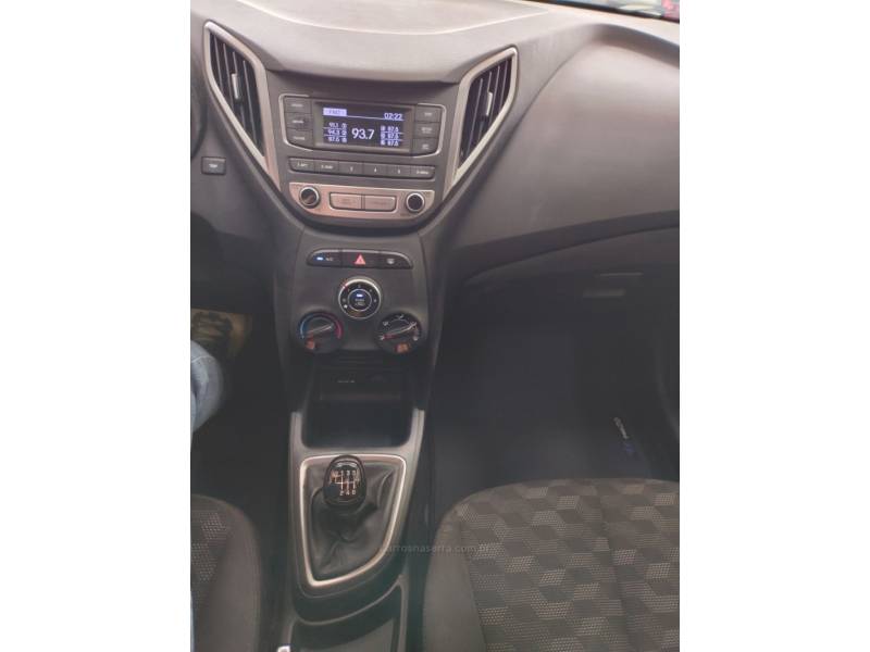 HYUNDAI - HB20 - 2015/2016 - Preta - R$ 56.900,00