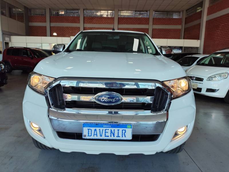 FORD - RANGER - 2016/2017 - Branca - R$ 141.900,00