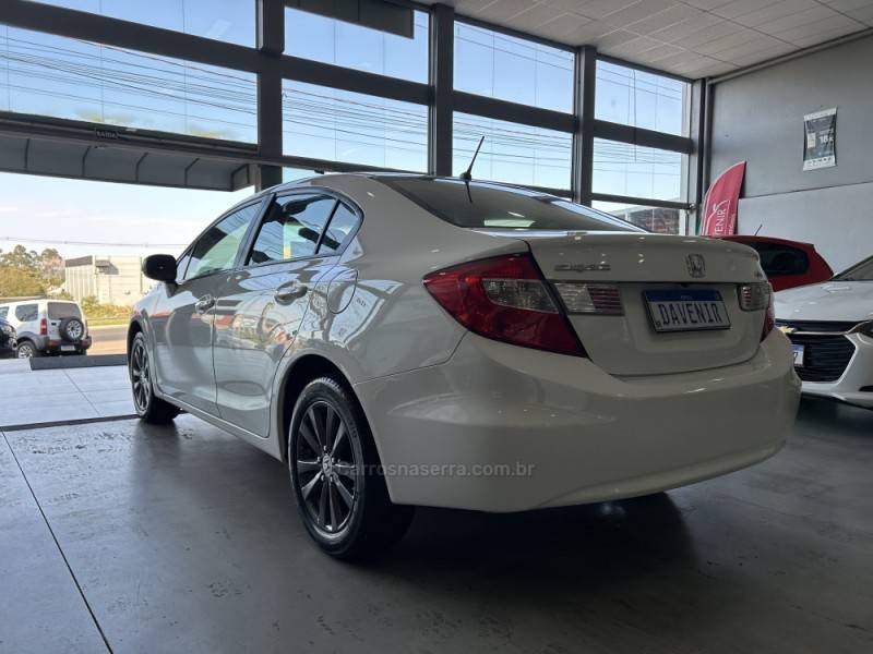 HONDA - CIVIC - 2012/2013 - Branca - R$ 67.900,00