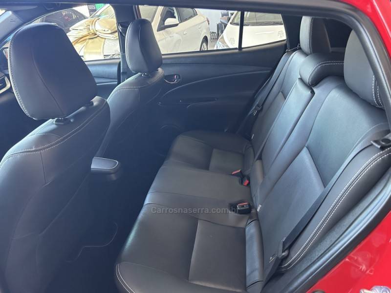 TOYOTA - YARIS - 2019/2020 - Vermelha - R$ 86.900,00