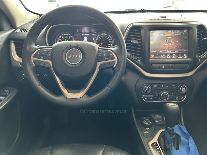 JEEP - CHEROKEE - 2015/2015 - Branca - R$ 99.900,00