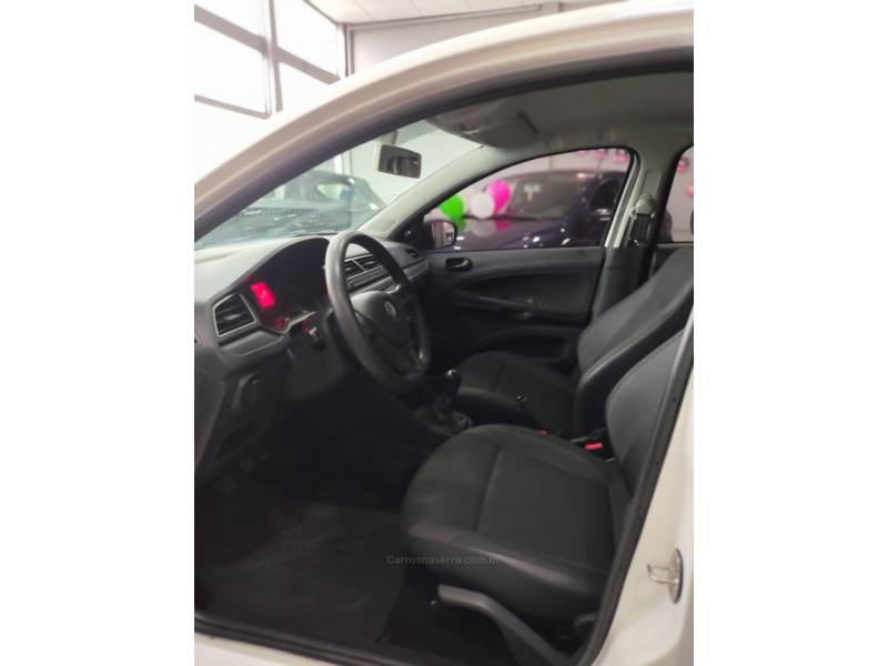 VOLKSWAGEN - VOYAGE - 2023/2023 - Branca - R$ 63.900,00