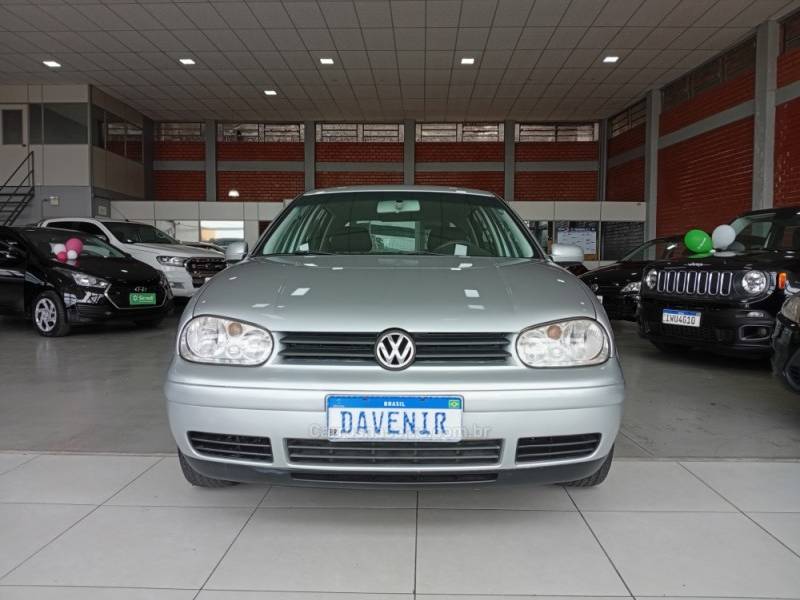 VOLKSWAGEN - GOLF - 2002/2002 - Prata - R$ 31.900,00