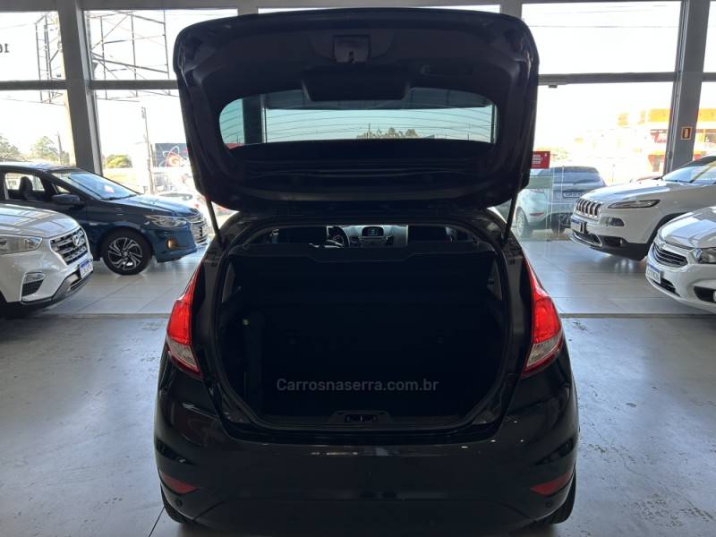FORD - FIESTA - 2014/2014 - Preta - R$ 47.900,00