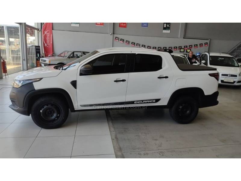 FIAT - STRADA - 2020/2021 - Branca - R$ 74.900,00