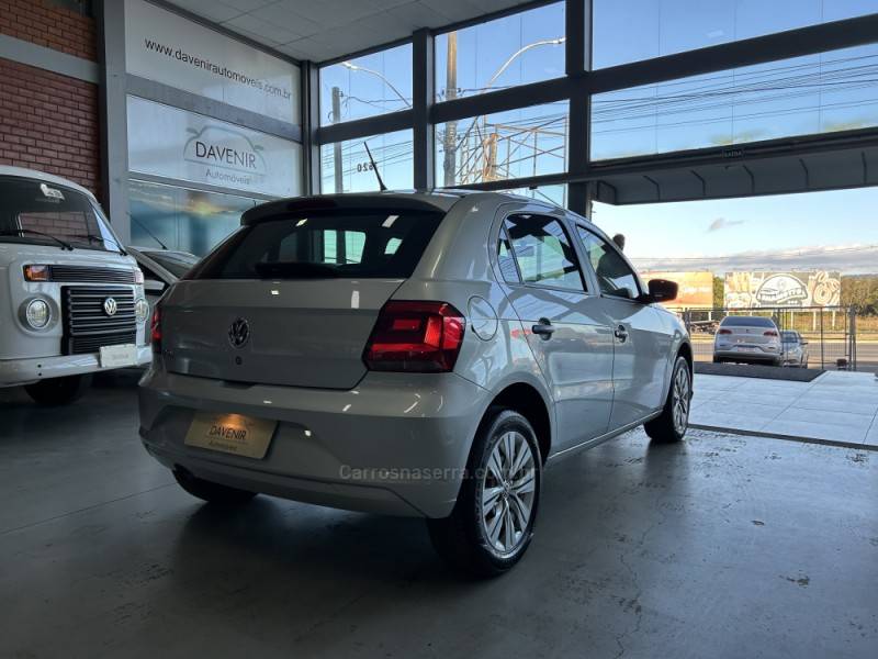 VOLKSWAGEN - GOL - 2021/2022 - Prata - R$ 61.900,00