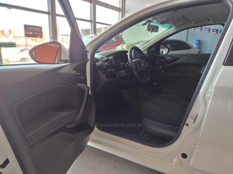 FIAT - CRONOS - 2021/2022 - Branca - R$ 76.900,00