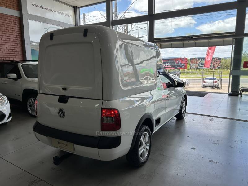 VOLKSWAGEN - SAVEIRO - 2012/2013 - Branca - R$ 46.900,00