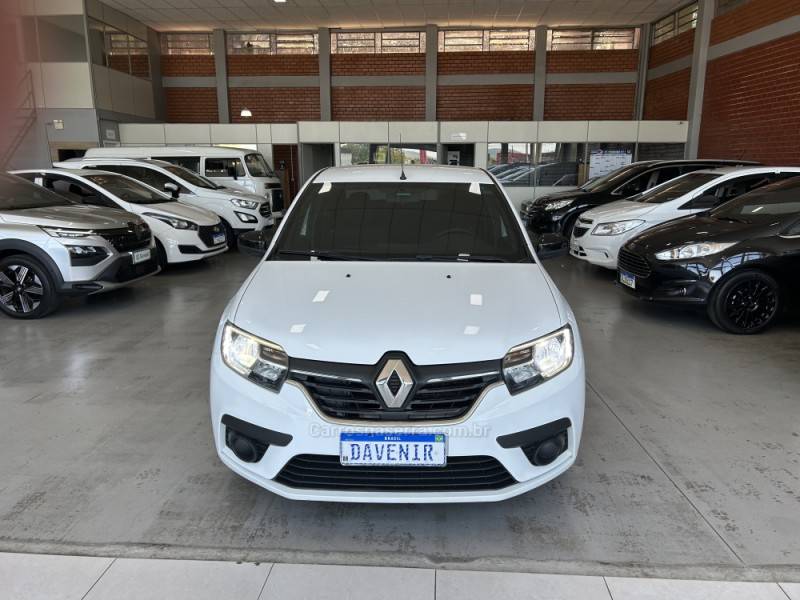 RENAULT - LOGAN - 2022/2023 - Branca - R$ 59.900,00