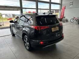 TOYOTA - RAV4 - 2018/2019 - Cinza - R$ 128.900,00